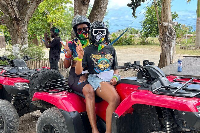 Bamboo Rafting, ATV, Horseback Riding & zipline - Montego Bay - Horseback riding near the Caribbean Sea: easy trails with a water moment