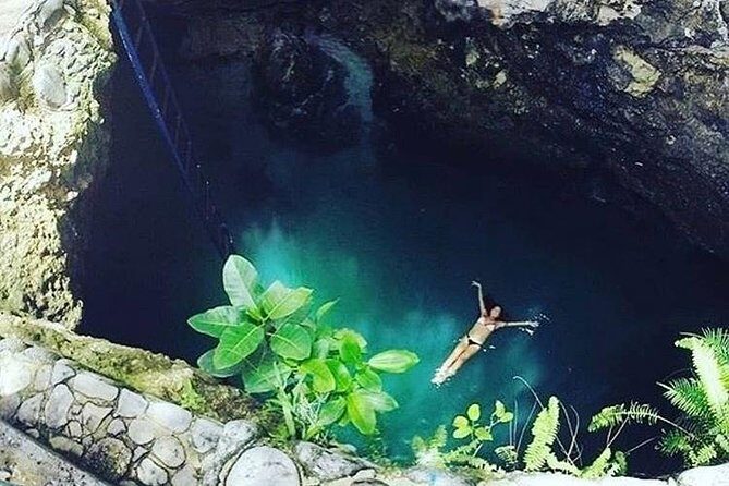 Blue Hole Mineral Spring and Rick's Cafe - Key Things to Know Before You Go