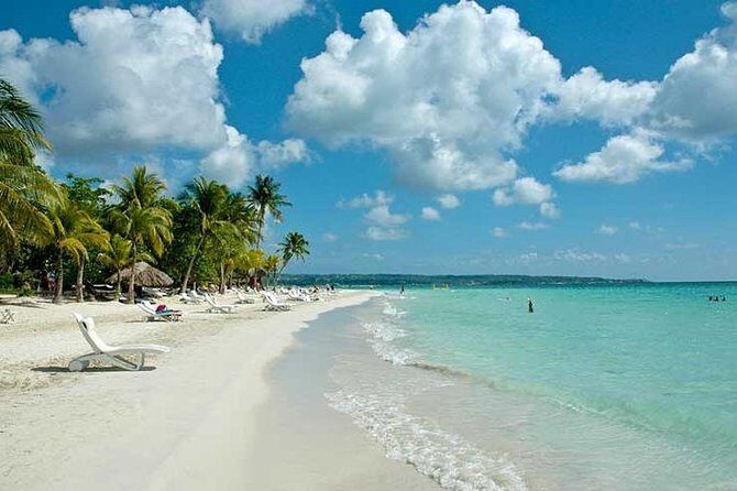 Blue Hole Mineral Spring, Ricks Cafe, 7 Mile Beach and Shopping Private Tour - Price and Value: What $129 Per Person Actually Buys