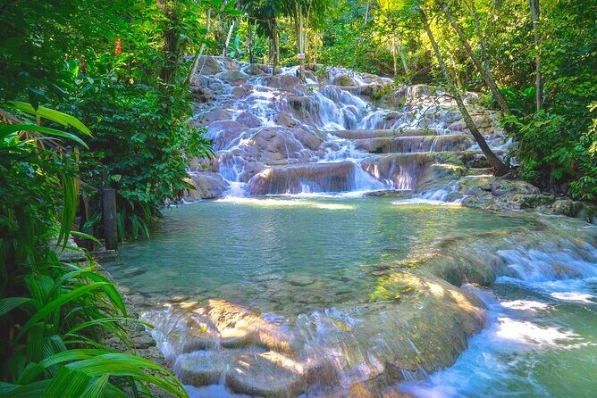 Dunn's River Falls , Bamboo Rafting & ATV Ride from Montego Bay - Dunn’s River Falls: the guided climb and how to enjoy it