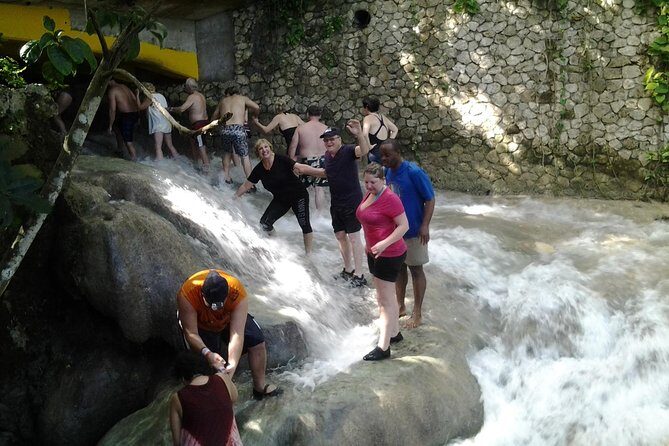 Dunn's River Falls excursion from Montego Bay - Lunch on the way back: keep it optional and flexible