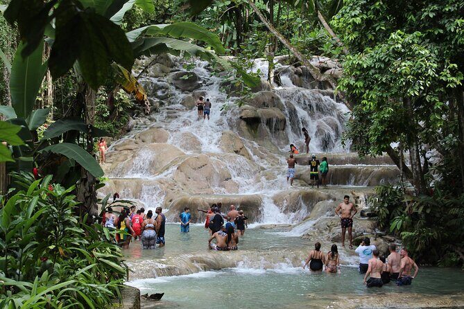 Dunn's River Falls Jamaica/Montego Bay/Falmouth - The Waterfall Climb With Free Guides (and What to Expect)