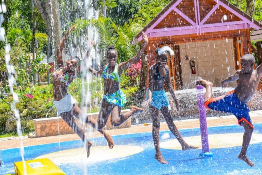 From Montego Bay: Dunn’s River Falls Experience - Entering Dunn’s River Falls Park: What 5 Hours Really Means
