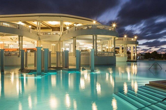 Grand Palladium and Lady Hamilton Private Airport Transfer - The 1-Hour Ride to Grand Palladium Lady Hamilton (and What to Expect)