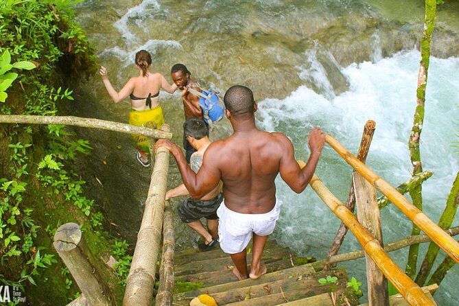 Mayfield Falls Private Tour - Mineral Springs Original: The Added Flavor of One Stop