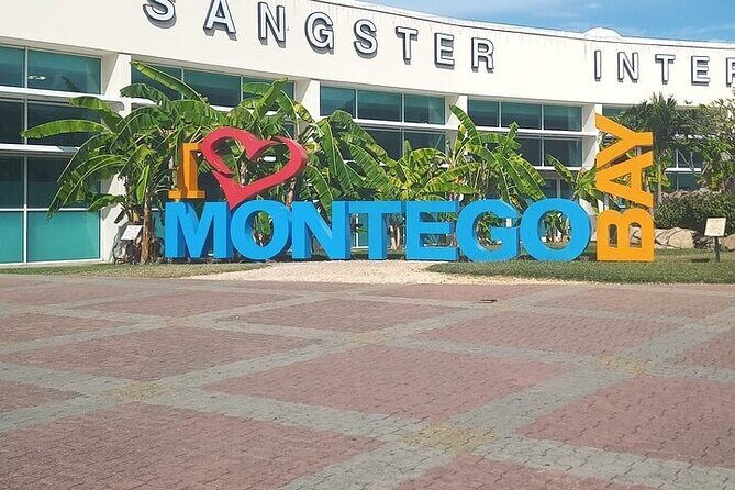 MBJ Airport Private Transfer to Rosehall Montego Bay - Your Driver as a Local Guide on the Way In
