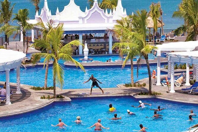 Montego Bay Airport Transfer to Hotels in Montego Bay or Falmouth - Montego Bay vs. Falmouth: why this matters