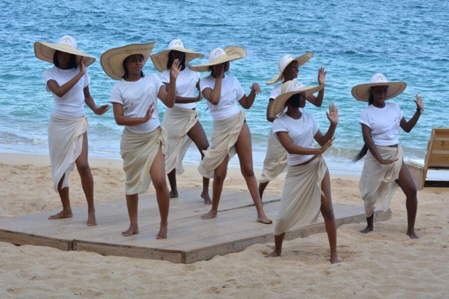 Montego Bay: Bamboo Beach Club VIP Access +Lunch & Cocktails - What to bring for a smooth beach day