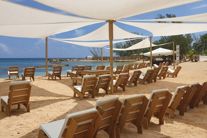 Montego Bay: Bamboo Beach Club with Lunch and Cocktails - Shopping stop on the way back: nice if you have time, forgettable if you don’t