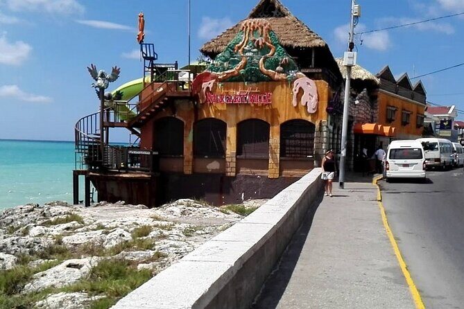 Montego Bay Highlights Tour with Shopping & Bamboo River Rafting - Hip Strip Time in Montego Bay: shopping with a clear payoff