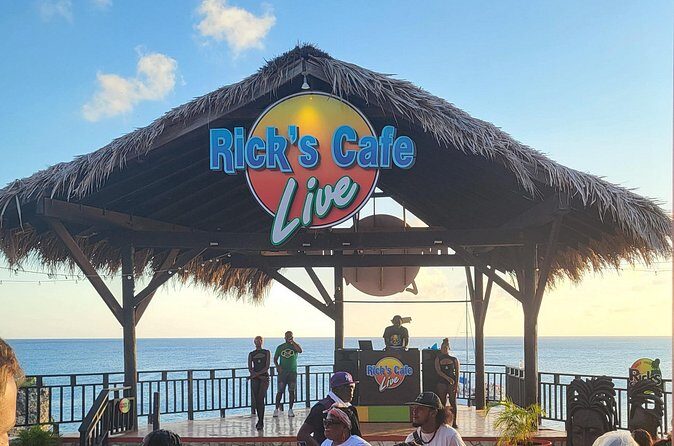 Negril Beach Break and Ricks Cafe - Montego Bay Cruise Port - Who should book this Negril + Rick’s Cafe day?