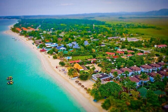 Negril Seven Miles Beach, Snorkeling, Boat Ride, Ricks Cafe Combo - Island lunch on the small private island: lobster or fish (and yes, it’s extra)