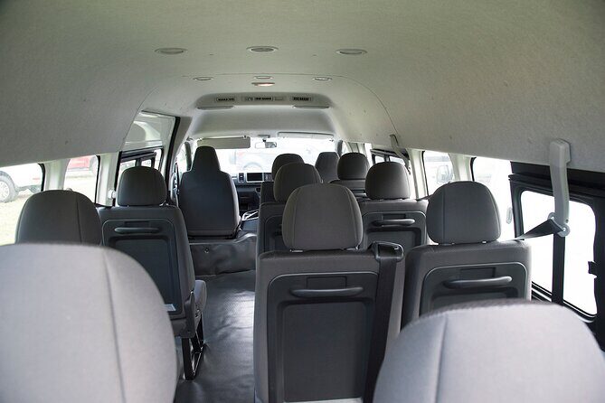 Ocho Rios Private Airport Transfer - The ride itself: comfort, snacks, and a guide who talks (if you want)