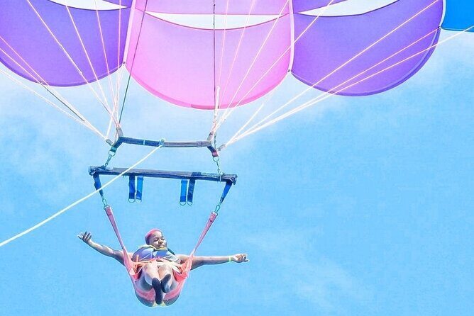 Parasailing, Blue Hole Mineral Spring, Seven Mile Beach - Comfort checklist: what to bring so you’re not stuck
