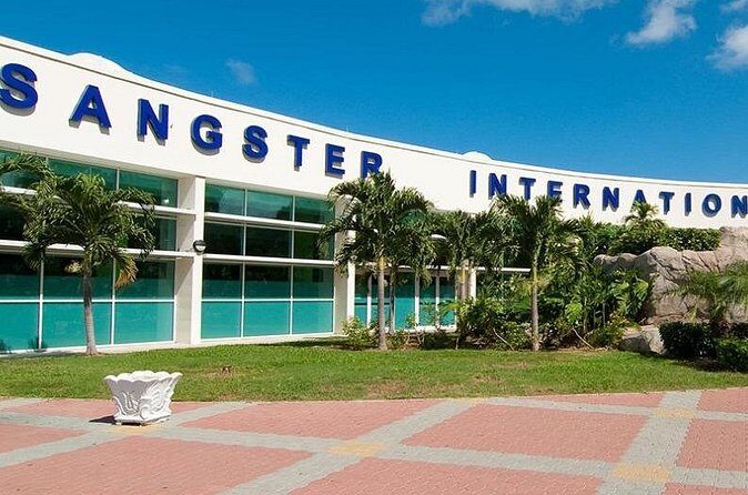 Private Airport Transfer to Montego Bay Hotels - Small Details That Matter: Signs, Flight Tracking, and Communication