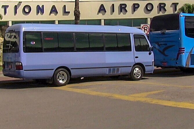 Private Roundtrip Airport Transfer to Ocean Coral and Eden Bay - The Driver’s Island Talk: More Than Just Directions