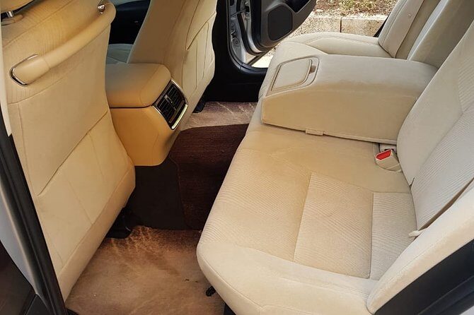Private Sangster Airport Transfer to Ocho Rios - One-Way vs Round-Trip: Pick the Option That Matches Your Dates