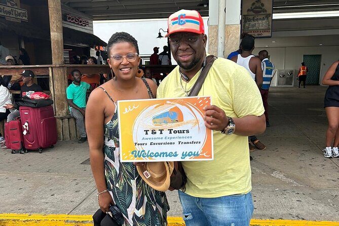 Private Transportation to and from Montego Bay Airports or Hotels - Meeting Up Fast in Montego Bay: Calls and the T&T Tours Sign