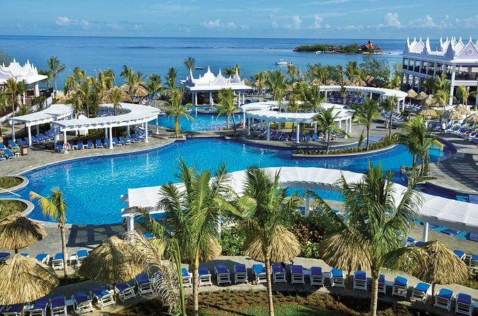 Riu Palace Montego Bay Private Airport Transfer - Price and value: $20 per person, and when it pays off