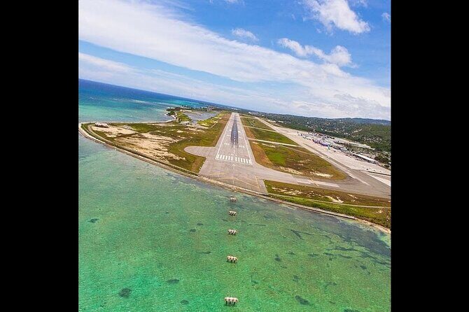 Runaway Bay Hotels Private Airport Transfer - One-Way or Round-Trip: Pick the Headache You Want to Avoid