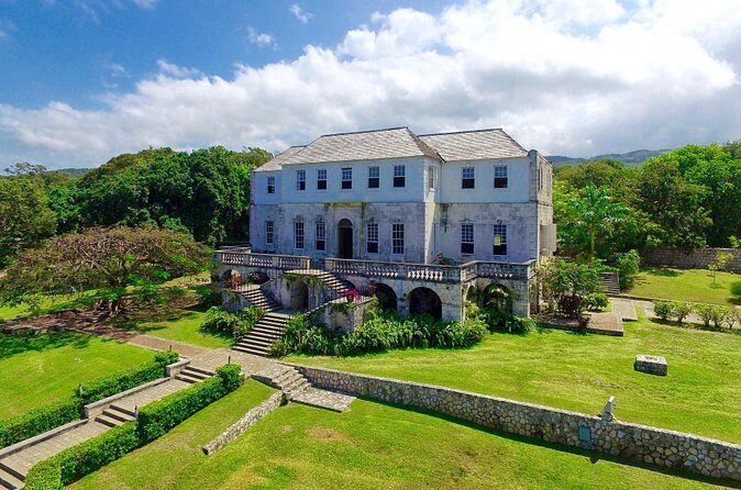 Skip the Line: Rose Hall Great House and Garden Tour Ticket - Guides, storytelling style, and what to listen for