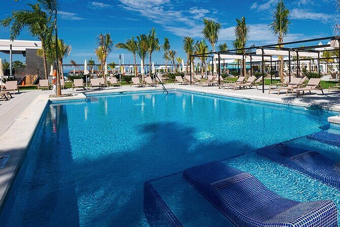 Transfer from/to Airport, Riu Reggae, Riu Montego Bay, Riu Palace - The Sangster Airport Pickup That Gets You Oriented Fast