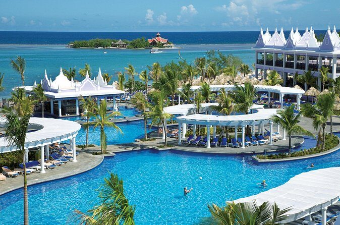 Transfer from/to Airport, Riu Reggae, Riu Montego Bay, Riu Palace - Price and Value: What $16.50 Per Person Really Means